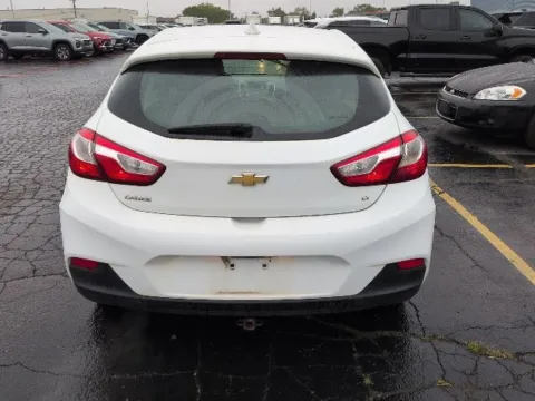 More photos of 2017 Chevrolet Cruze LT at Hank Graff Chevrolet Davison, MI