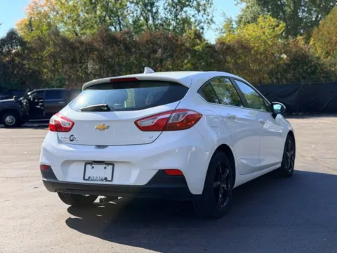 More photos of 2017 Chevrolet Cruze LT at Hank Graff Chevrolet Davison, MI