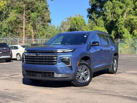 Photos of 2026 Chevrolet Traverse LT for sale in Davison, MI at Hank Graff Chevrolet Davison