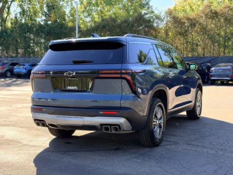 More photos of 2026 Chevrolet Traverse LT at Hank Graff Chevrolet Davison, MI