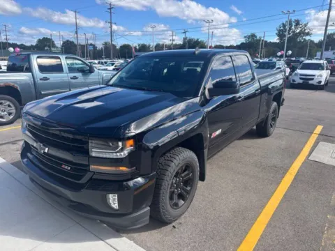 Black 2018 Chevrolet Silverado 1500 LT for sale in Davison, MI