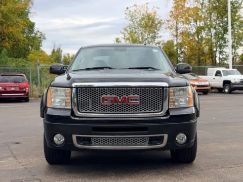 Photos of 2011 GMC Sierra 1500 Denali for sale in Davison, MI at Hank Graff Chevrolet Davison