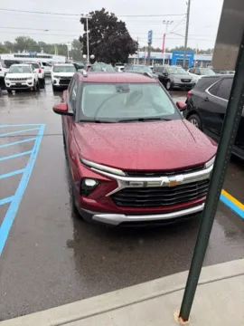 Photos of 2024 Chevrolet TrailBlazer LT for sale in Davison, MI at Hank Graff Chevrolet Davison