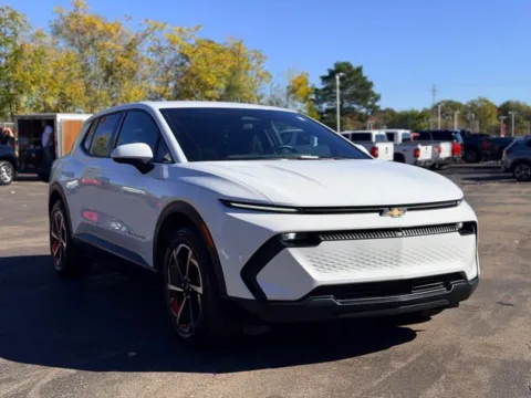 More photos of 2025 Chevrolet Equinox EV LT at Hank Graff Chevrolet Davison, MI