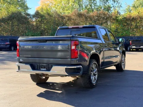 More photos of 2021 Chevrolet Silverado 1500 LT at Hank Graff Chevrolet Davison, MI