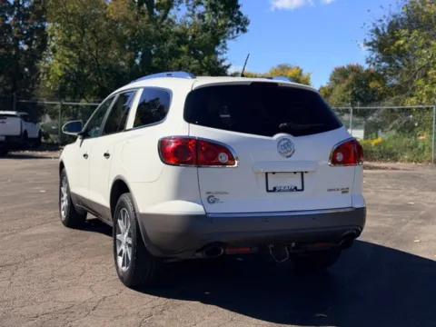 More photos of 2011 Buick Enclave CXL at Hank Graff Chevrolet Davison, MI