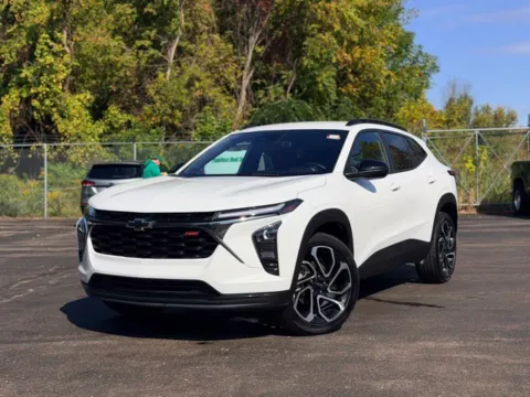 White 2025 Chevrolet Trax 2RS for sale in Davison, MI