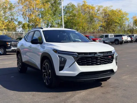 More photos of 2025 Chevrolet Trax 2RS at Hank Graff Chevrolet Davison, MI