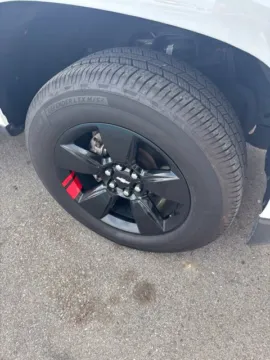 More photos of 2020 Chevrolet Colorado LT at Hank Graff Chevrolet Davison, MI