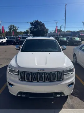 Photos of 2018 Jeep Grand Cherokee Overland for sale in Davison, MI at Hank Graff Chevrolet Davison