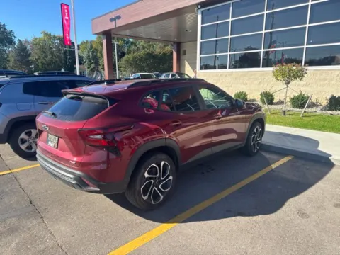 More photos of 2025 Chevrolet Trax 2RS at Hank Graff Chevrolet Davison, MI