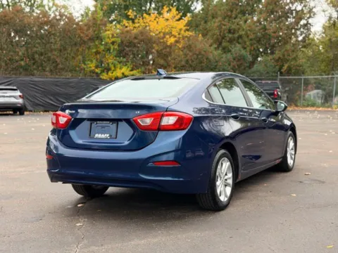 More photos of 2019 Chevrolet Cruze LT at Hank Graff Chevrolet Davison, MI