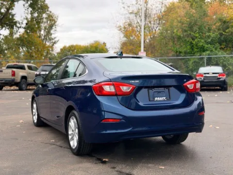More photos of 2019 Chevrolet Cruze LT at Hank Graff Chevrolet Davison, MI