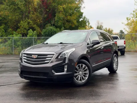 Photos of 2017 Cadillac XT5 Luxury for sale in Davison, MI at Hank Graff Chevrolet Davison