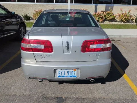More photos of 2007 Lincoln MKZ at Hank Graff Chevrolet Davison, MI