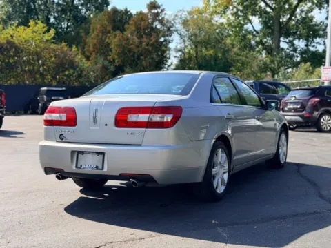 More photos of 2007 Lincoln MKZ at Hank Graff Chevrolet Davison, MI