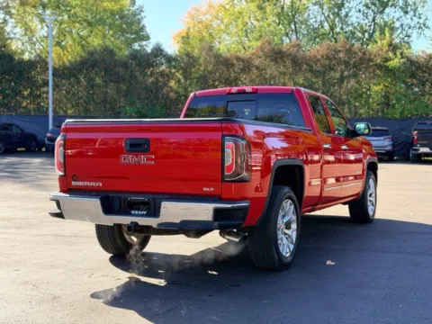 More photos of 2016 GMC Sierra 1500 SLT at Hank Graff Chevrolet Davison, MI