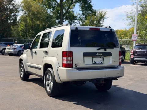 More photos of 2008 Jeep Liberty Sport at Hank Graff Chevrolet Davison, MI