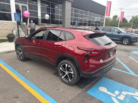 More photos of 2024 Chevrolet Trax 1RS at Hank Graff Chevrolet Davison, MI