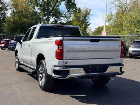 More photos of 2021 Chevrolet Silverado 1500 LT at Hank Graff Chevrolet Davison, MI