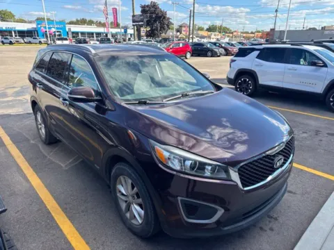 Another view of 2016 Kia Sorento LX for sale in Davison, MI at Hank Graff Chevrolet Davison
