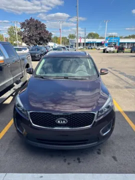 Photos of 2016 Kia Sorento LX for sale in Davison, MI at Hank Graff Chevrolet Davison