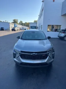 Photos of 2024 Chevrolet Trax 1RS for sale in Davison, MI at Hank Graff Chevrolet Davison
