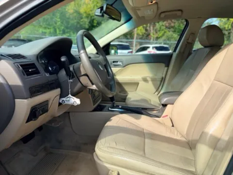 More photos of 2007 Mercury Milan Premier at Hank Graff Chevrolet Davison, MI
