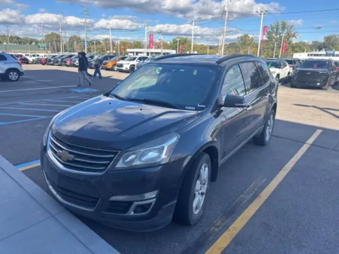 Gray 2016 Chevrolet Traverse LT for sale in Davison, MI