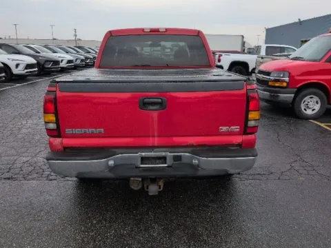 More photos of 2006 GMC Sierra 1500 SLE1 at Hank Graff Chevrolet Davison, MI