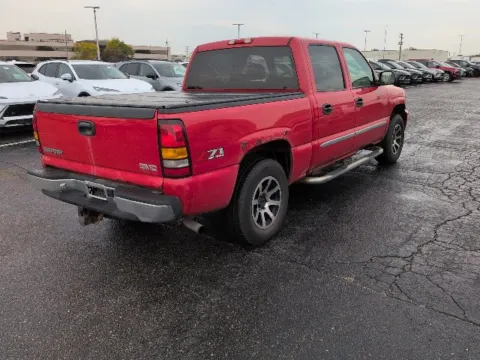 More photos of 2006 GMC Sierra 1500 SLE1 at Hank Graff Chevrolet Davison, MI