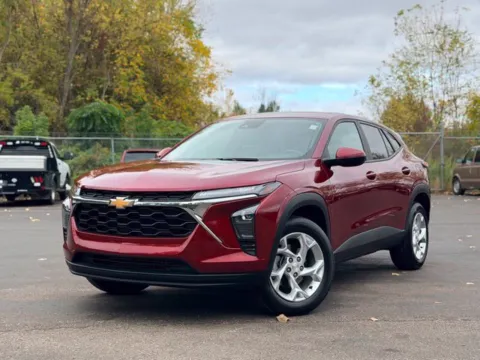 Photos of 2024 Chevrolet Trax LS for sale in Davison, MI at Hank Graff Chevrolet Davison