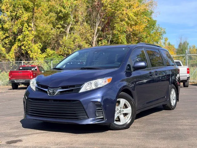 Unknown 2018 Toyota Sienna LE for sale in Davison, MI