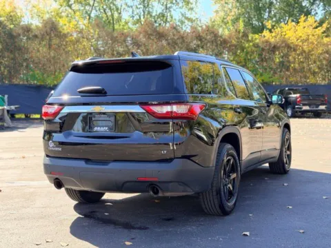 More photos of 2018 Chevrolet Traverse LT at Hank Graff Chevrolet Davison, MI
