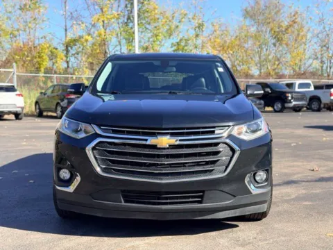 Photos of 2018 Chevrolet Traverse LT for sale in Davison, MI at Hank Graff Chevrolet Davison