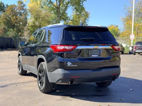 More photos of 2018 Chevrolet Traverse LT at Hank Graff Chevrolet Davison, MI