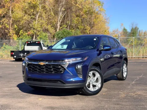 Photos of 2024 Chevrolet Trax LS for sale in Davison, MI at Hank Graff Chevrolet Davison