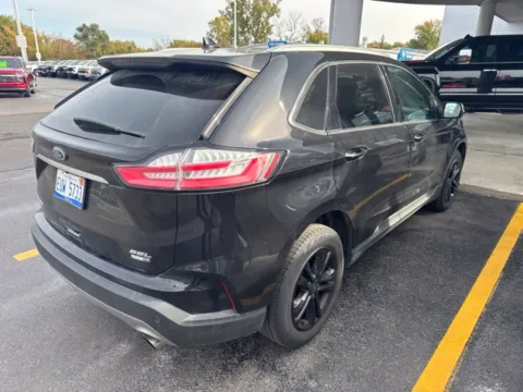 More photos of 2019 Ford Edge SEL at Hank Graff Chevrolet Davison, MI