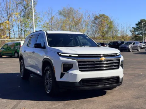 Another view of 2024 Chevrolet Traverse LT for sale in Davison, MI at Hank Graff Chevrolet Davison