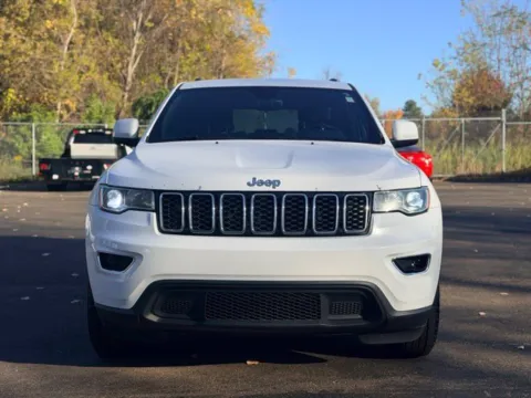Photos of 2017 Jeep Grand Cherokee Laredo for sale in Davison, MI at Hank Graff Chevrolet Davison