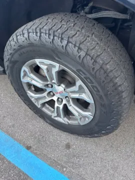 More photos of 2022 GMC Yukon SLE at Hank Graff Chevrolet Davison, MI