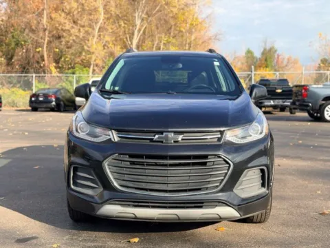 Photos of 2021 Chevrolet Trax LT for sale in Davison, MI at Hank Graff Chevrolet Davison