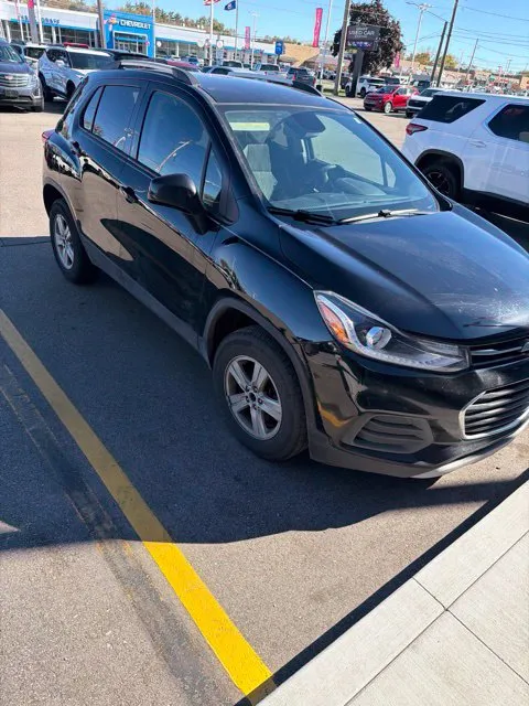 Black 2021 Chevrolet Trax LT for sale in Davison, MI