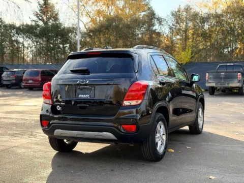 More photos of 2021 Chevrolet Trax LT at Hank Graff Chevrolet Davison, MI