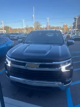 Photos of 2024 Chevrolet Silverado 1500 LT for sale in Davison, MI at Hank Graff Chevrolet Davison