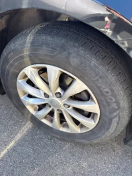 More photos of 2017 Chrysler Pacifica Touring L at Hank Graff Chevrolet Davison, MI