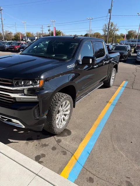Black 2020 Chevrolet Silverado 1500 High Country for sale in Davison, MI