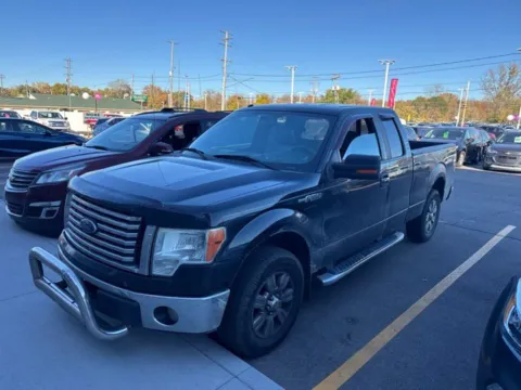 Black 2011 Ford F-150 XLT for sale in Davison, MI