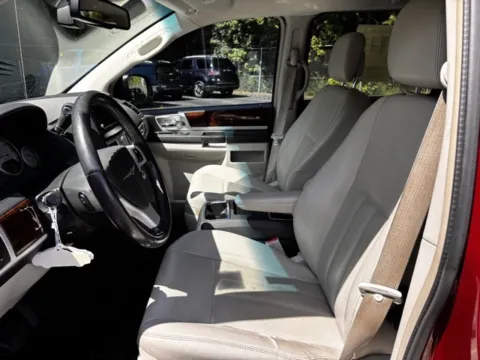 More photos of 2010 Chrysler Town & Country Touring Plus at Hank Graff Chevrolet Davison, MI