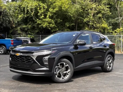 Black 2024 Chevrolet Trax LT for sale in Davison, MI